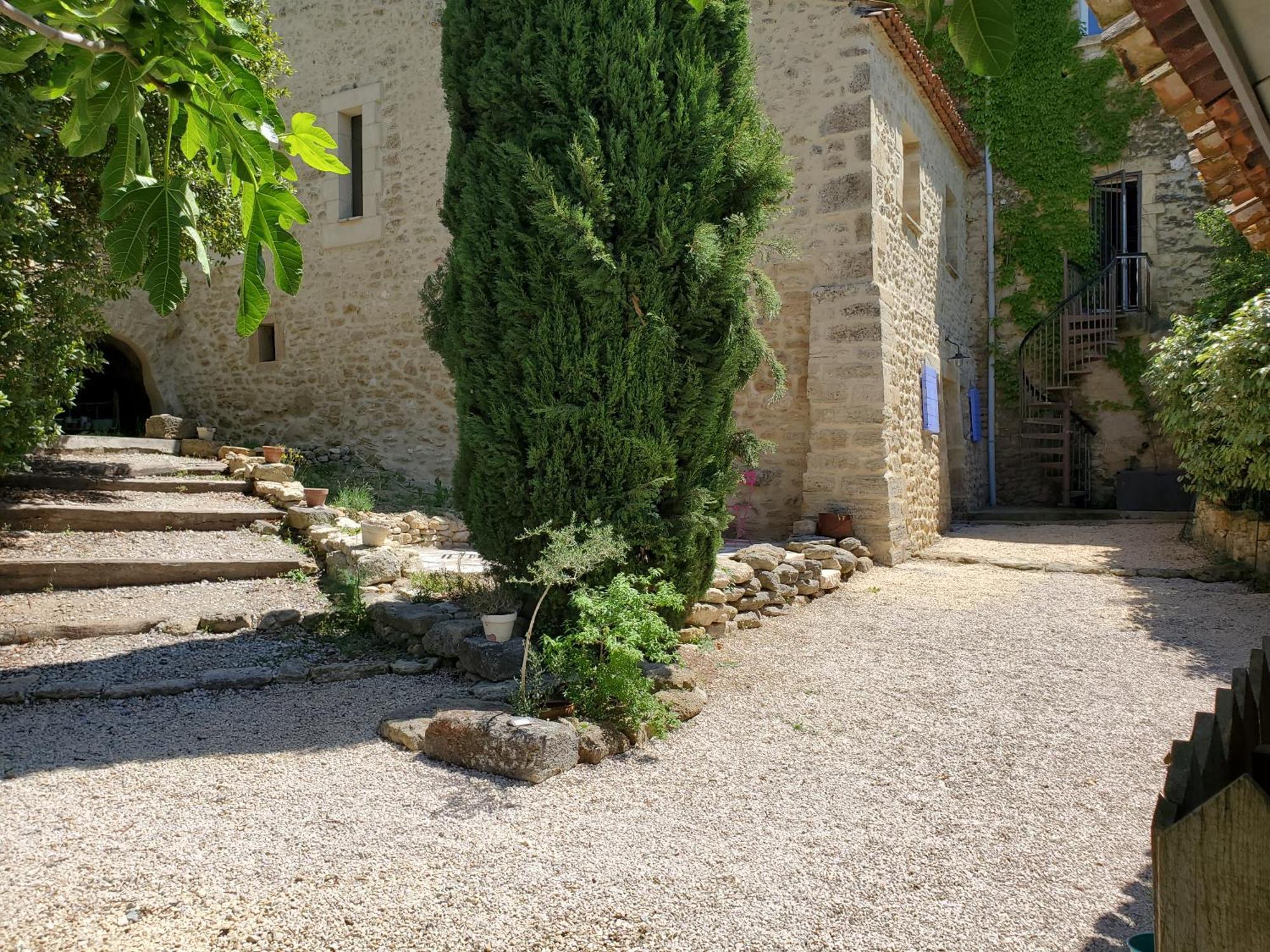 Bed and Breakfast Moulin De Bonfilhon Cornillon-Confoux Exterior foto