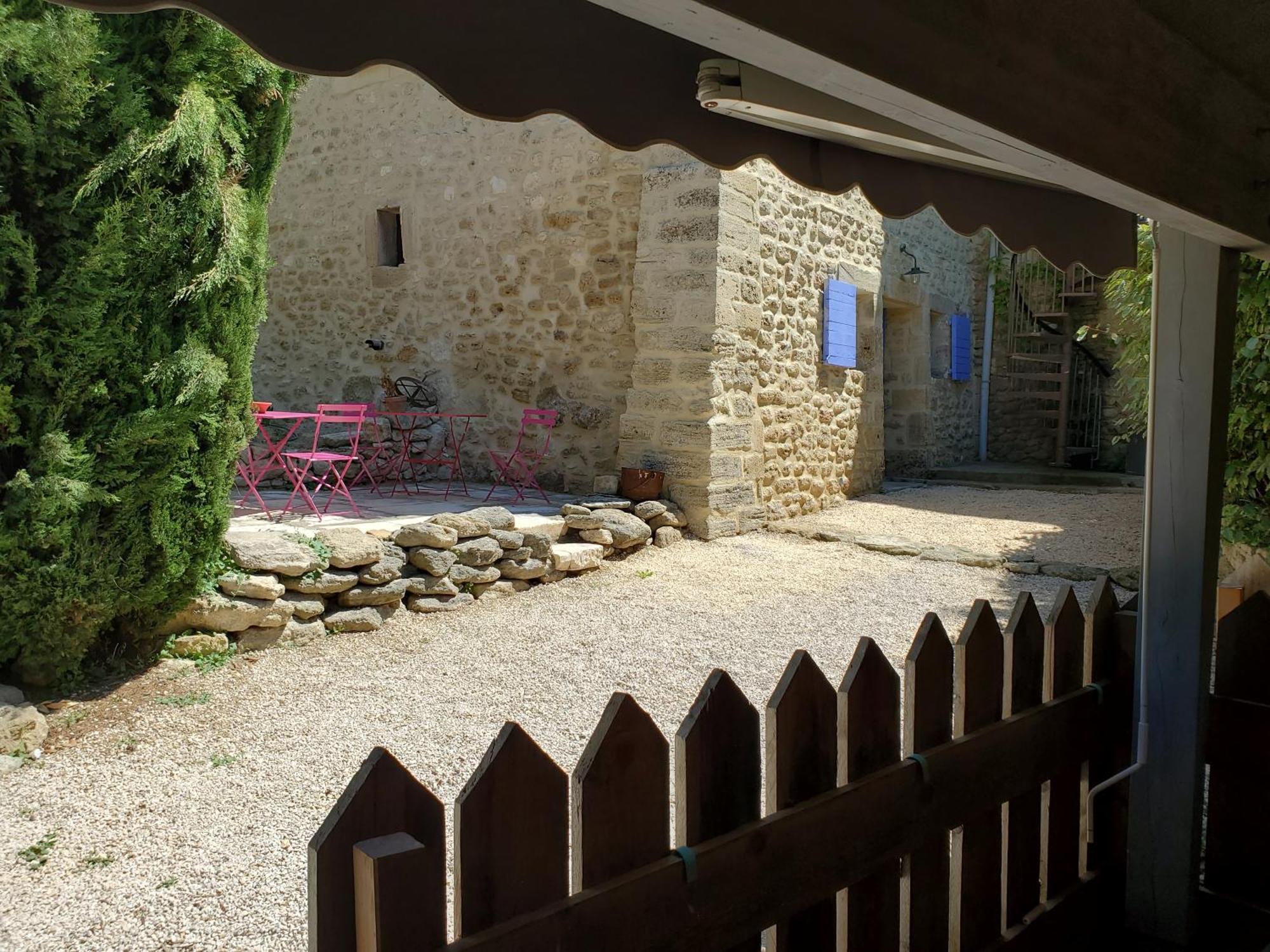 Bed and Breakfast Moulin De Bonfilhon Cornillon-Confoux Exterior foto