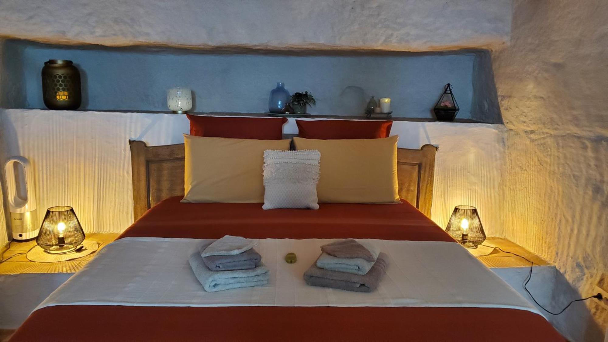 Bed and Breakfast Moulin De Bonfilhon Cornillon-Confoux Exterior foto